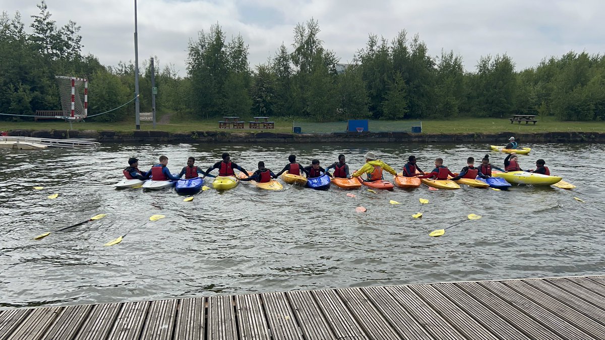 Some great water sport fun at Pinkston with <a href="/St_Rochs/">St Roch's Secondary</a> S4’s. Thanks for having me there and I can’t wait to see what more you do next time 🚣‍♀️