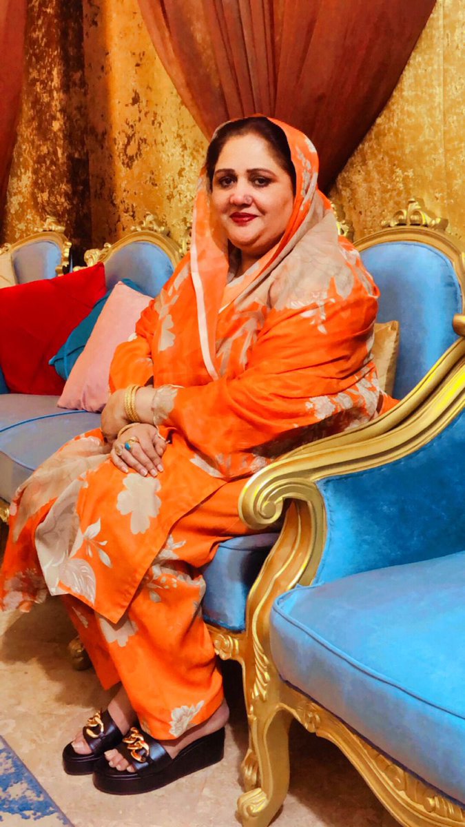 niazsheikhbwp's tweet photo. @Zunairamahum Mohtarma aap nein apnay U Tube vlog mein Pti k iftikhar durani walay mater mein Rabia Malik ke pic lagai hoi hay 
Iftikhar Durani k satb jiss khaton ke video hay wooh Rabia Malik nahi koi or Rabia name ke khaton hay
Kindly apni v log per say 
Rabia Malik ke picture ko delete kary https://t.co/CNUlU3pbUT