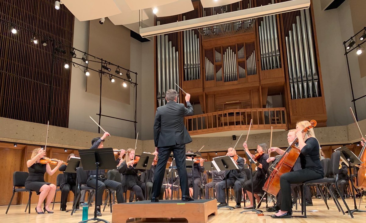 Are you a health professional or student and play an instrument? Join us for our summer session when we’ll get together to welcome prospective new members and read a variety of repertoire for fun, without the pressure of a concert! Message us for more info. 🎶