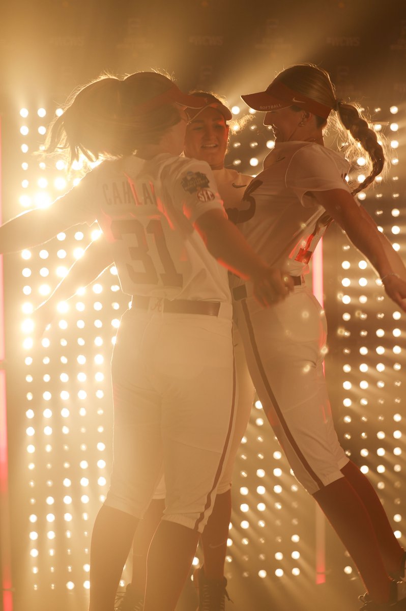 AlabamaSB's tweet photo. 💡All of the Lights💡

#Team27 #RollTide https://t.co/jpieBNUGwh