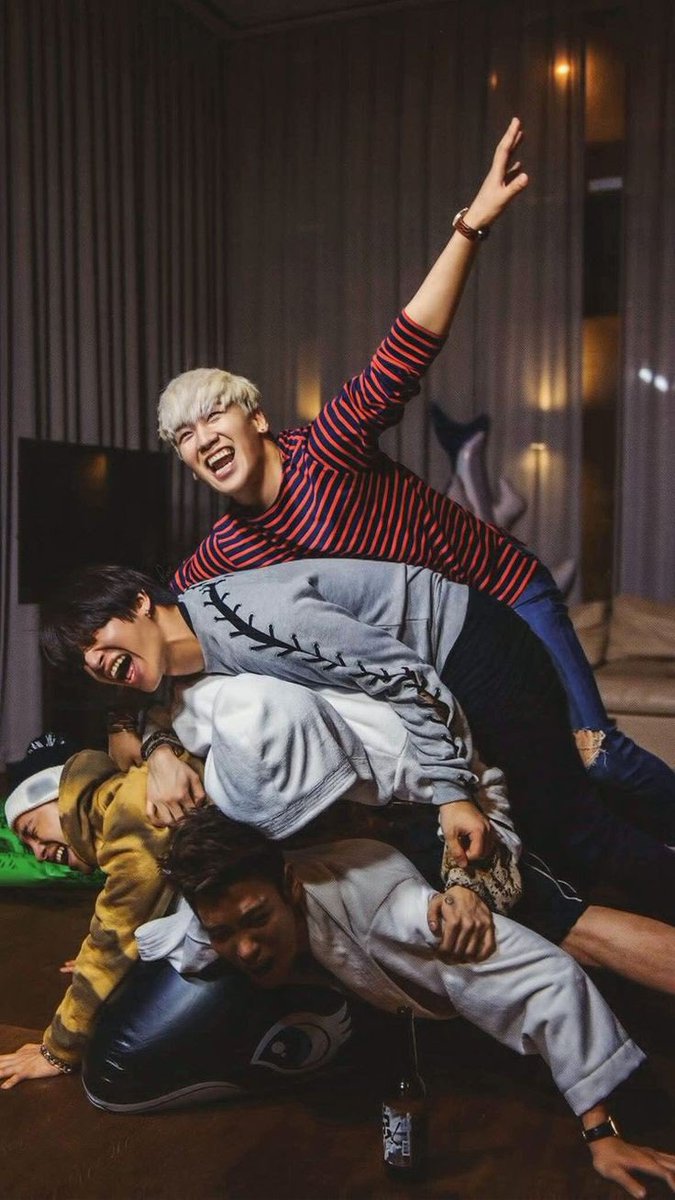 YourFavoriteMC8's tweet photo. Group. Solo. Sub-unit. I don’t care. I’ll support them without hesitation. 

👑👑👑👑👑
#BIGBANG
#VIPforLife
#VIPuntilWhenever https://t.co/IdoiEFlxXZ