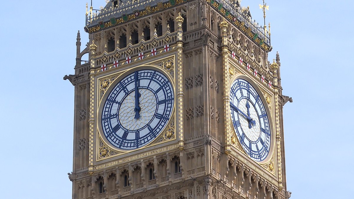 mayocarillon's tweet photo. Coming up today at 12:00--a musical tribute to the most famous bell in the world, Big Ben! The bell, cast by Whitechapel foundry, is famous for its crack and distinctive sound... We can't replicate that here, but the "Big Ben Fantasy" is still a fun piece nonetheless. 😉🔔 https://t.co/j2hlh6yQc8