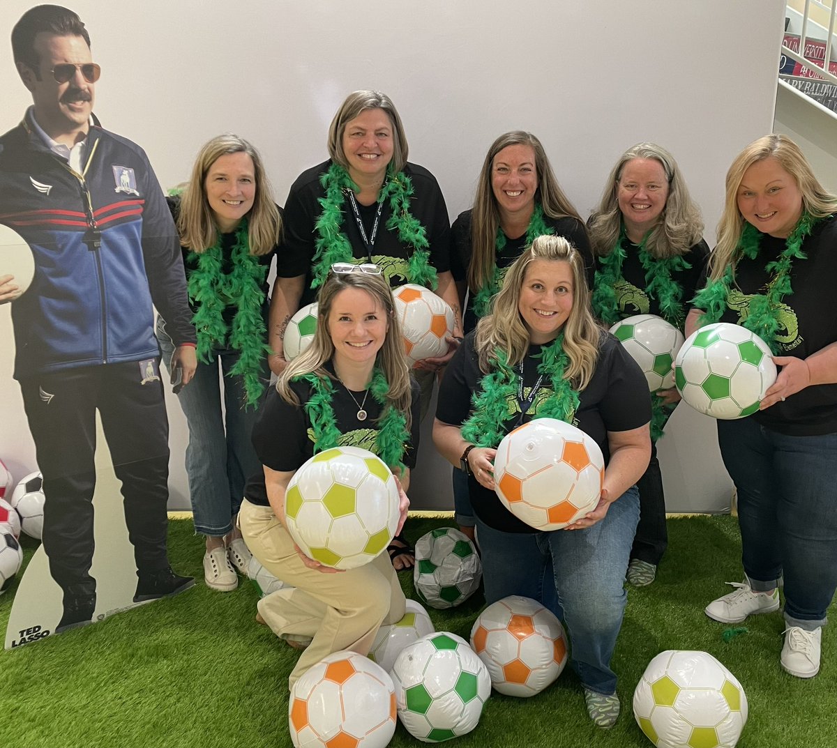 Two inspirations to help us keep BELIEVING in our school community and growing the most GATORIFIC students 💚🧡🐊 <a href="/drphilcampbell/">PC 🎸🤘🏽</a> <a href="/GESGATOR/">Garrisonville Elem.</a> #elevatestafford