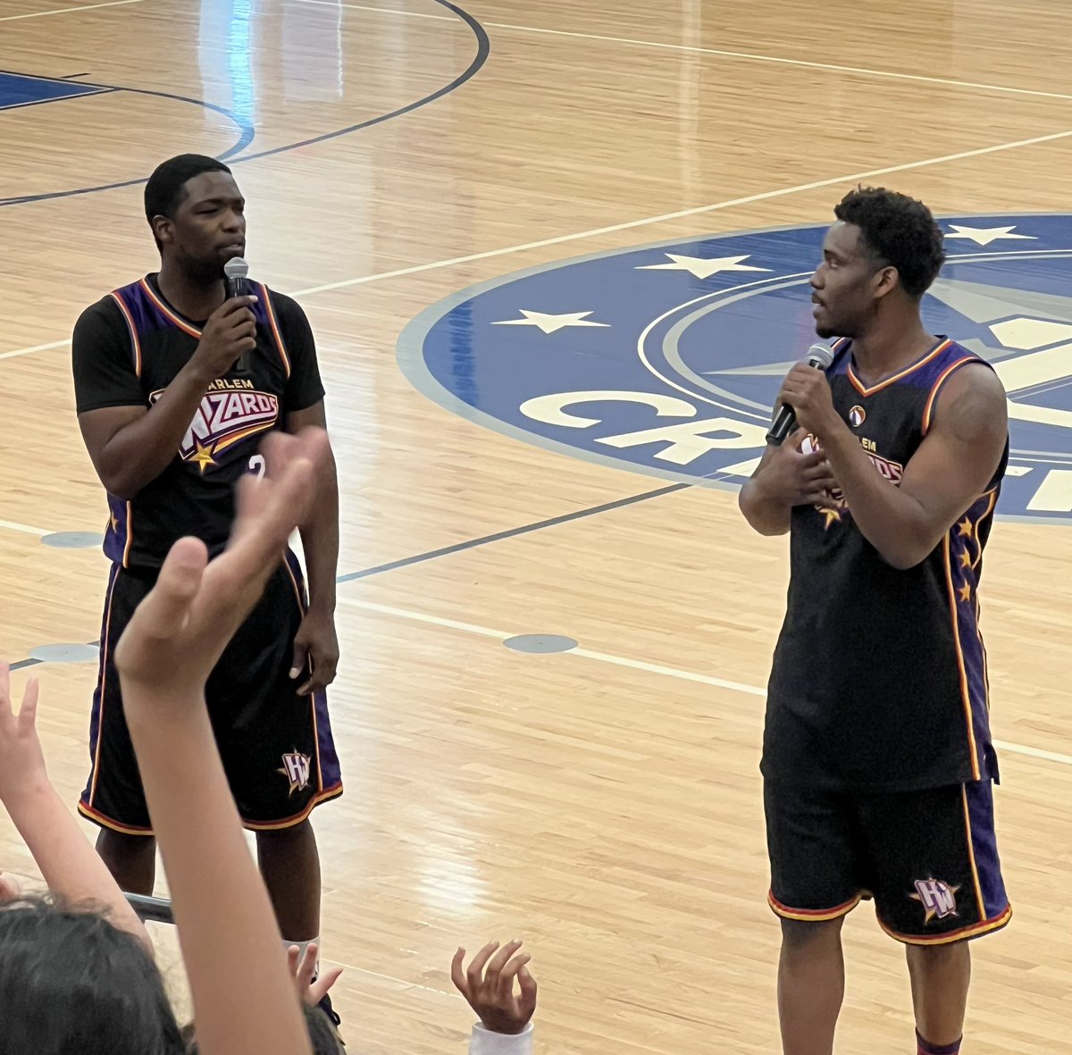 jmarch3rdGrade's tweet photo. Harlem Wizards came to Stony today! What a fun assembly hosted by the PTO! Thank you! #weare126 #stony126 https://t.co/ru5Rk6yHCg