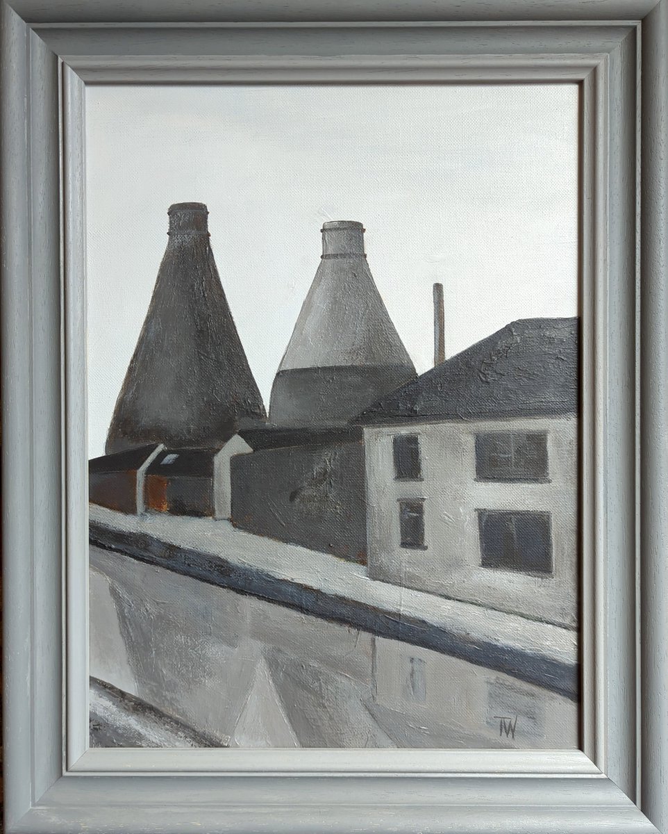 'I told you I like painting bottle ovens!' 😄

No1 - J&G Meakins, Hanley, 1970
No2 - Gladstone and Roslyn Works, 2023
No3 - Prices Top Bridge Works, 1960

ARTfromTW.com
etsy.com/shop/terrywool…

#bottleovens
#thepotteries