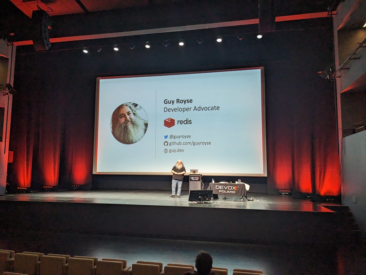 ReneSchwietzke's tweet image. Guy is next. #DevoxxPL @guyroyse