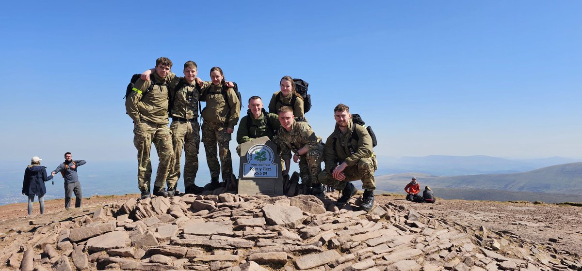 RNLeadership_'s tweet image. Students completed a Quality Mountain Day during their time at OLTC TalyBont, South Wales. Students are tested on their individual Map &amp;amp; Compass skills and group leadership, in addition to physical elements.

#madeintheroyalnavy #BRECON #rnleadership