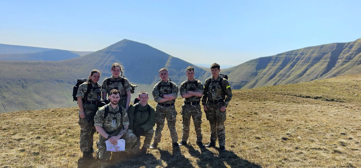 RNLeadership_'s tweet image. Students completed a Quality Mountain Day during their time at OLTC TalyBont, South Wales. Students are tested on their individual Map &amp;amp; Compass skills and group leadership, in addition to physical elements.

#madeintheroyalnavy #BRECON #rnleadership