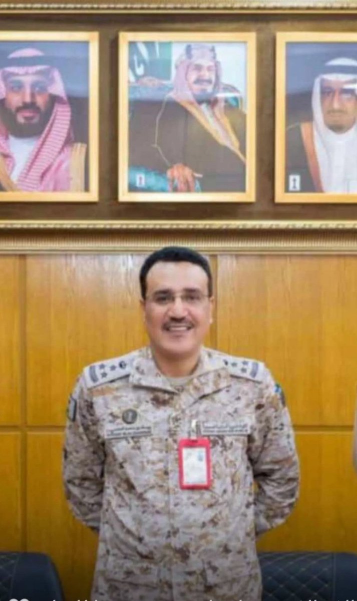 ALDAHASAH's tweet photo. مليون مبروووك يابو محمد[يوسف بن محمد بن سليمان ]الترقية لرتبة عميد وعقبال المناصب القيادية العليا https://t.co/hfAs6ieU71