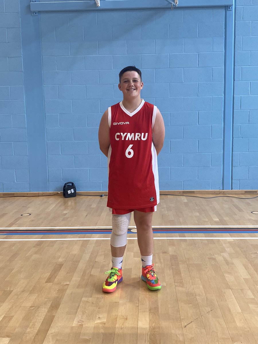 Hughes83Lee's tweet photo. Incredibly proud 🥹 of you Shae Hughes and your team 🏀🏴󠁧󠁢󠁷󠁬󠁳󠁿Not only did they walk away with 2nd🥈place but history was made ! @BasketballWales @TJFSHeadteacher @TJFS_PE @jfs_pe https://t.co/TFOFiuxh7g