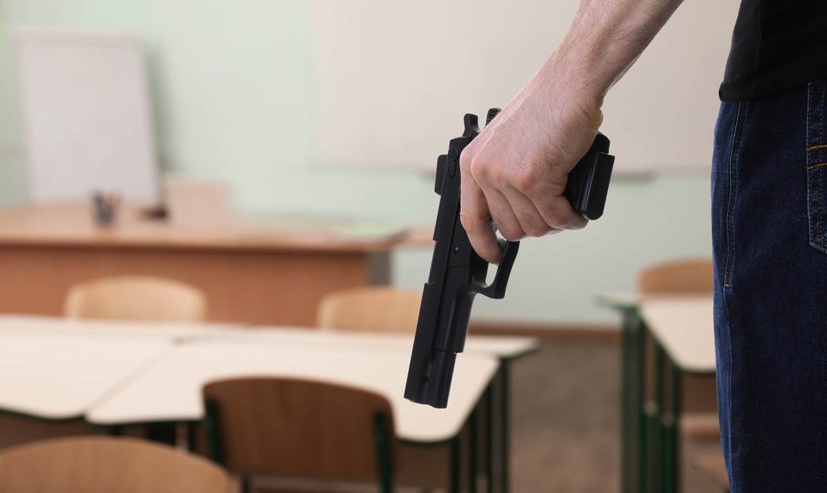 TalkingAboutKid's tweet photo. School suspension is rooted in segregation, how schools are responding to school shootings might endanger more students, and school shootings and schools suspensions are linked.  @Aaron_Kupchik and @David_Riedman explain in two episodes of https://t.co/fMTNqemHqF https://t.co/hrFj9F29gJ