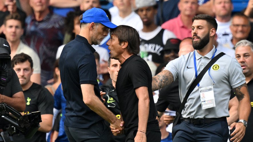 alliance_RMA's tweet photo. [THREAD] Les moments les plus drôle de la premier league, le championnat le plus divertissant de tous les temps https://t.co/zmqrKl1btT