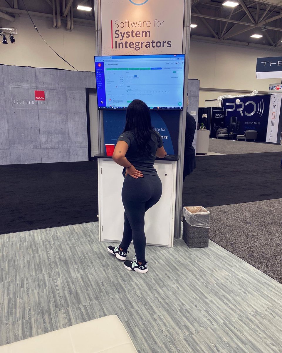 jaaayLENo's tweet image. 👩🏽‍💻