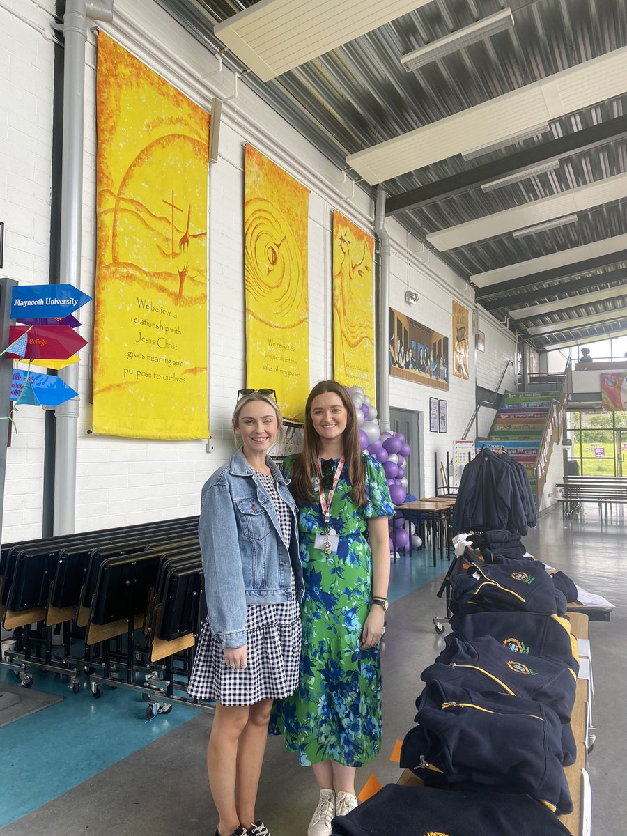 Graceemcg's tweet photo. A super successful pre-loved uniform sale today @Colaistebride 😊 A huge thank you to Yeva, Nino and Sarah @TYColaisteBride as well as @CarrickMs @ARoche__ for all their help 💕🌸👔♻️ @BrandNew2UCB https://t.co/GL7AZ1GeFU