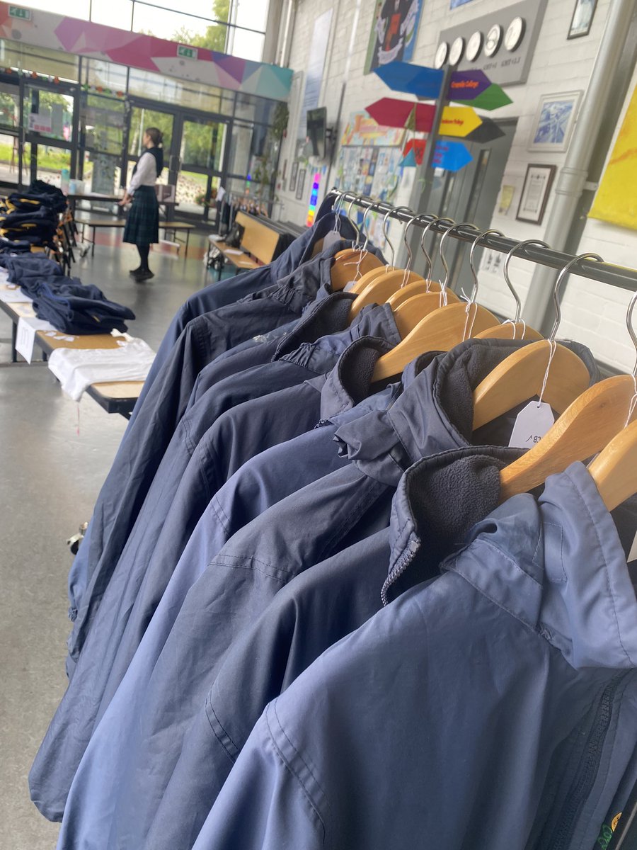 Graceemcg's tweet photo. A super successful pre-loved uniform sale today @Colaistebride 😊 A huge thank you to Yeva, Nino and Sarah @TYColaisteBride as well as @CarrickMs @ARoche__ for all their help 💕🌸👔♻️ @BrandNew2UCB https://t.co/GL7AZ1GeFU