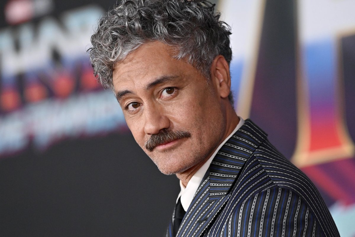 Taika Waititi Knows He’ll Be ‘Obsolete’ in Decades: ‘No One Remembers’ Who Directed ‘Casablanca’ rb.gy/i9ajx