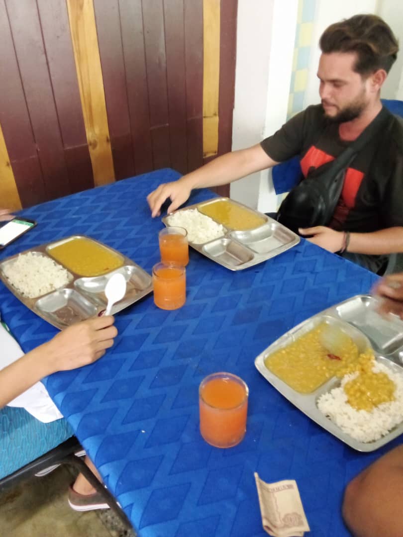 El cafeteria del pedagogico perteneciente  a la Empresa Municipal de Gastronomica se protege a los consumidores que alli nos visitan, en su mayoria estudiantes.