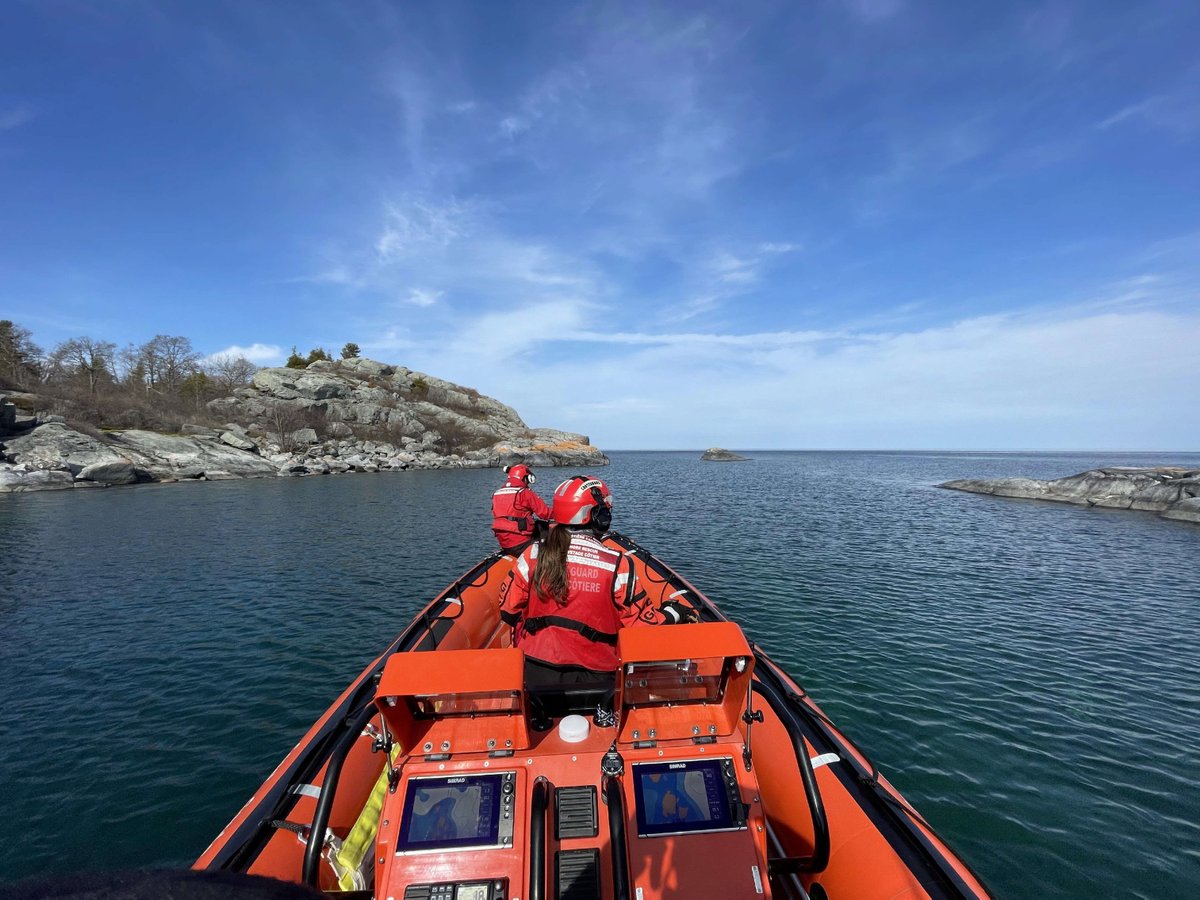 JRCCTrentCCCOS's tweet photo. Check out some photos of @CoastGuardCan Inshore Rescue Boat students training this month in Parry Sound, Ont., for their upcoming season. Crews have completed their on-water and in-class training, and are ready to respond to search and rescue calls across the #GreatLakes. https://t.co/TNaPrNMdsv