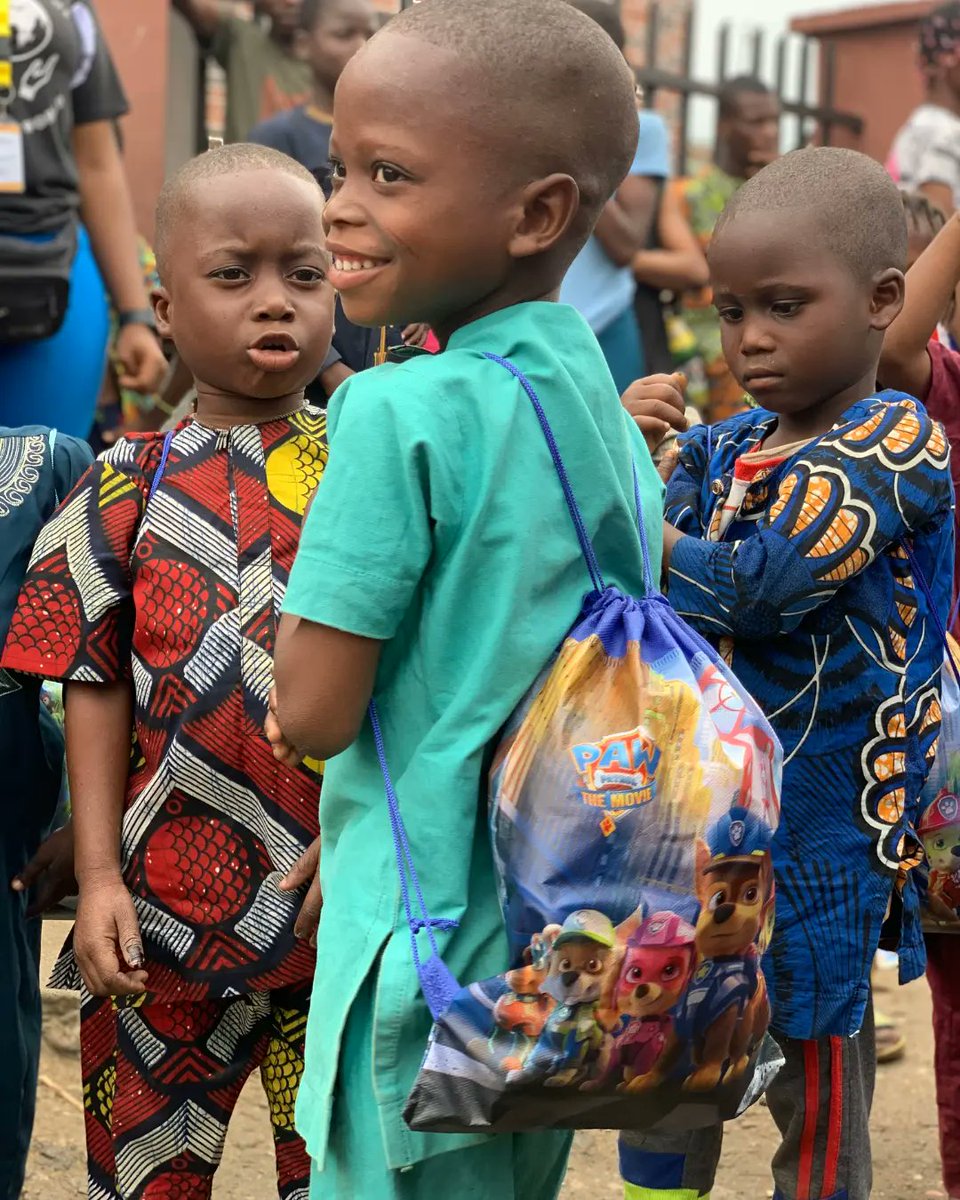 KH_Charity's tweet photo. Every year King Homes Charity’s children’s day celebration gets better. From letting children be children to making wishes come through. It’s been 4 years of celebrating children’s day with the children of Ago Egun community and it’s environs, 4 years of constantly putting ...... https://t.co/lBS3TUoSBn