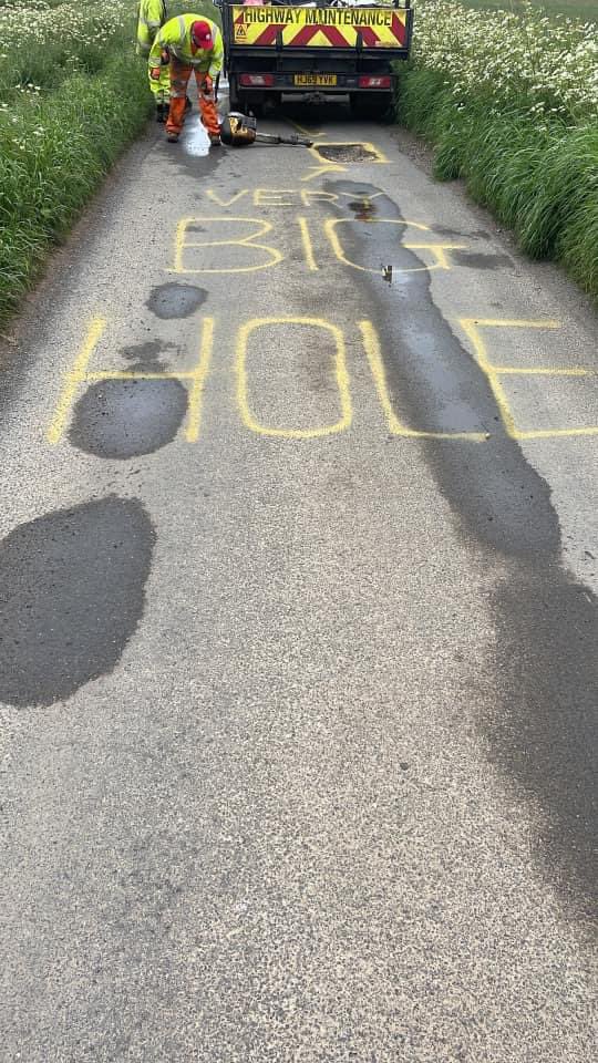 johnelworthy's tweet image. As @CambsNewsOnline published the sign first, only reasonable to spare you a return trip Mr D lol #helpfulhack