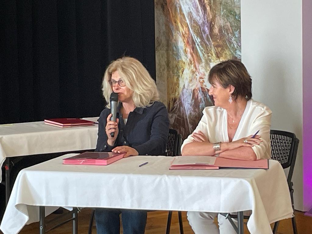 CCIcotedazur's tweet photo. @ValbonneSA @VilleneuvLoubet ✍nouveaux signataires de la Charte d'Engagement #SmallBusinessAct06
🎯OBJ : simplifier l' accès aux marchés publics.

➕Ces villes s'engagent, avec la @CCIcotedazur, en faveur de l’ #économie06 , des TPE/PME &amp; de l'#emploi

#SoutenonsNosEntreprises https://t.co/nccG0n3hcB