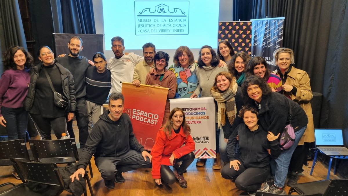A principios de este mes nos invitaron al primer festival de podcast en el <a href="/CCEspCordoba/">Centro Cultural España Córdoba</a>  (Córdoba, Argentina) y con Poli de <a href="/parquepodcast/">Parque</a>  armamos una especie de meta-episodio ao vivo mui nais.

Agradezco a los asistentes y a los organizadores de <a href="/espaciopodcast_/">Espacio Podcast</a>  🔥👏👏