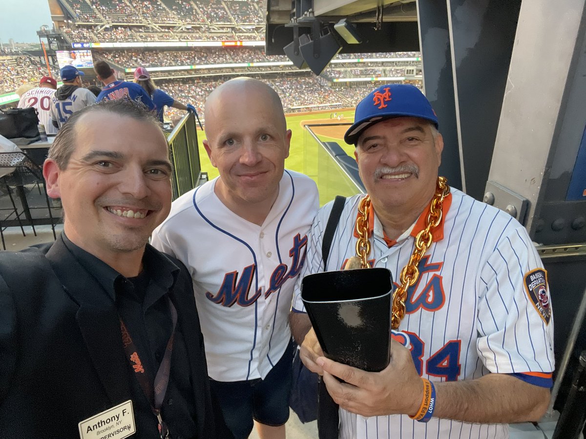 AnthonyFuria's tweet photo. It’s a new day time to cheer the boys on to another win #LGM @tomNYMuk #CowbellMan 🍎 ⚾️ https://t.co/2ZMVdsmAWa