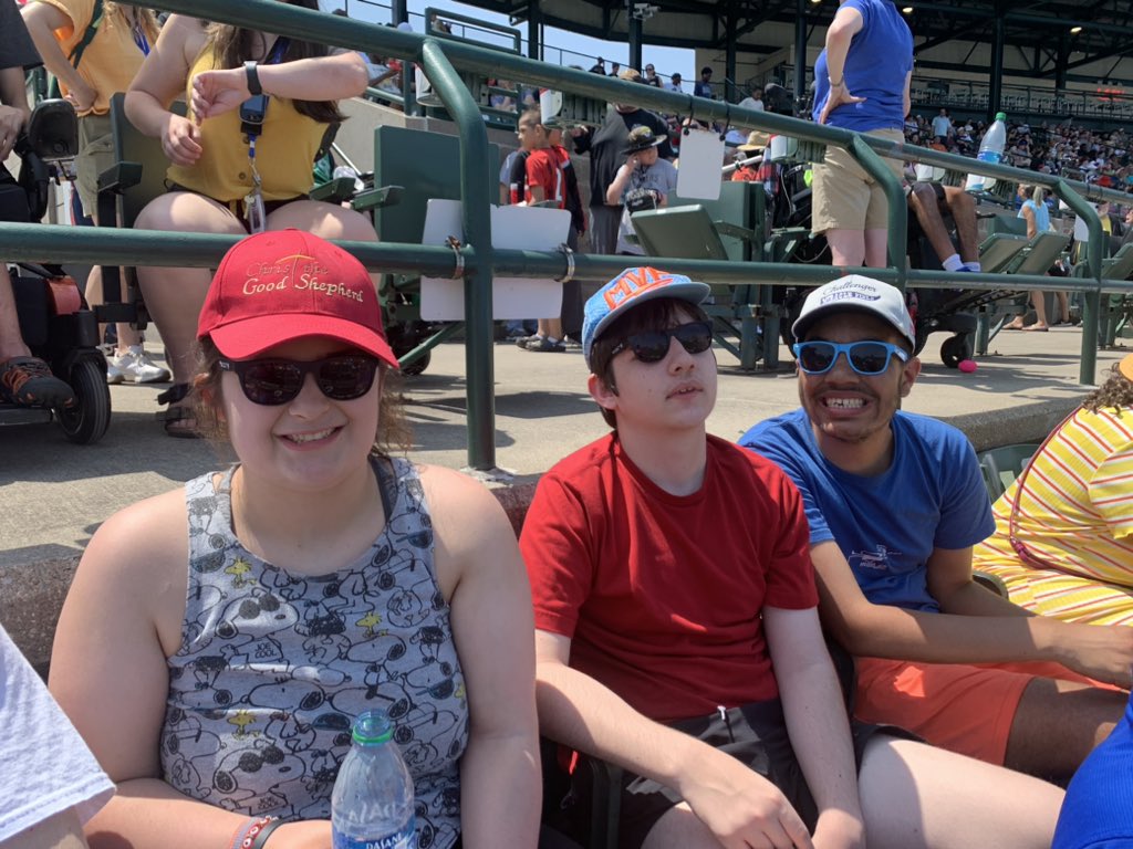 It’s Education Day at the ballpark! Mrs Kelly’s students are enjoying the game and the sunshine. Go Red Wings!! @ThomasTitans @RocRedWings