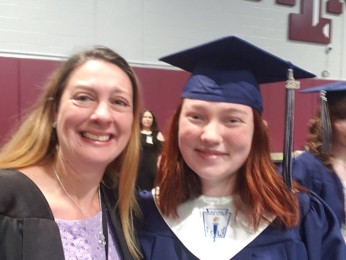 MsHasson_TMHS's tweet photo. Congratulations to the class of 2023. I have had the privilege of teaching and being a hosa advisor to this class for 4 years! Thank you Tomball for 4 great years. What a great group of students! https://t.co/QZUbGGdPBw
