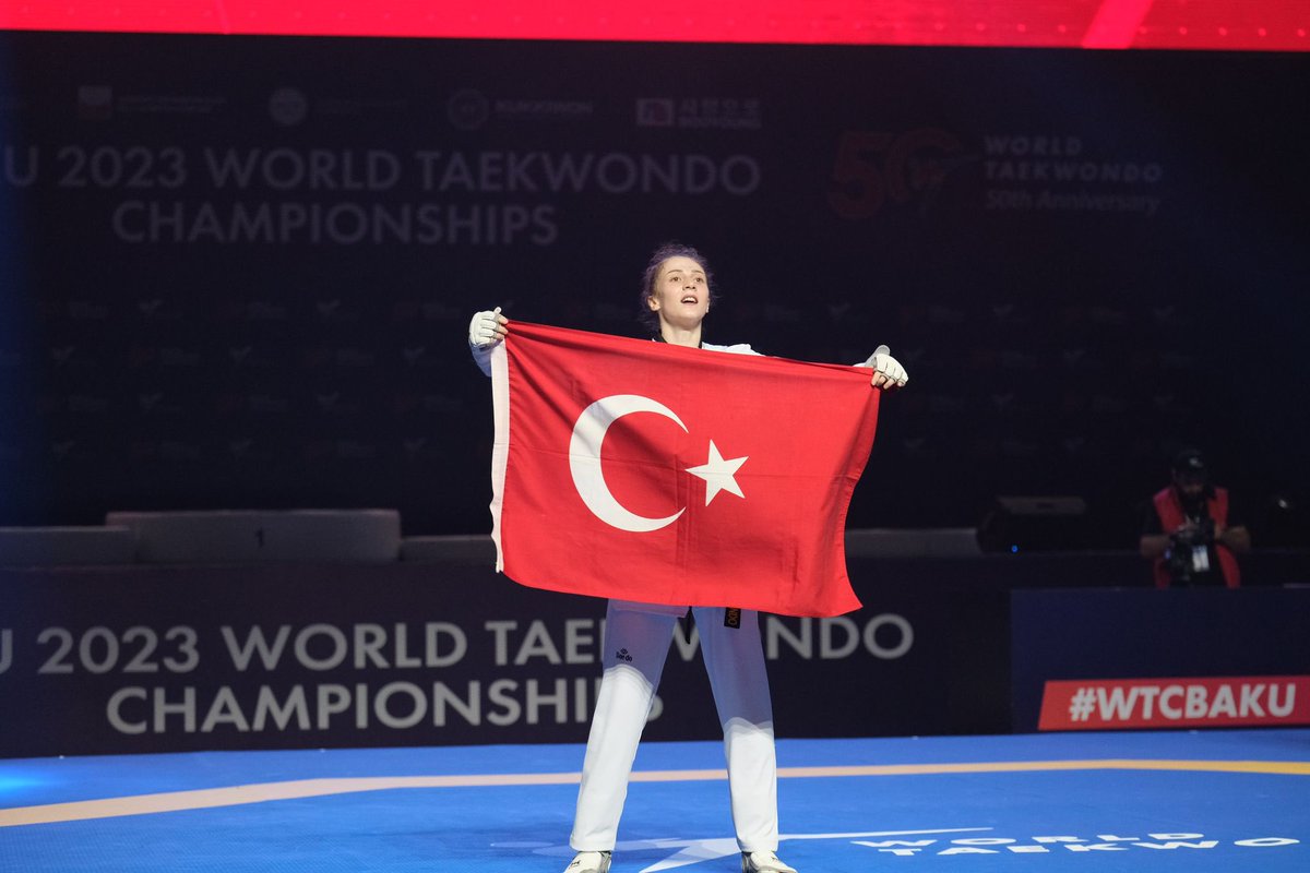 onedio's tweet photo. 🇹🇷 Merve Dinçel dünya şampiyonu! 

Milli sporcu Merve Dinçel, Azerbaycan'da düzenlenen Dünya Tekvando Şampiyonası'nda altın madalya elde etti. https://t.co/hJtOt9ymiF