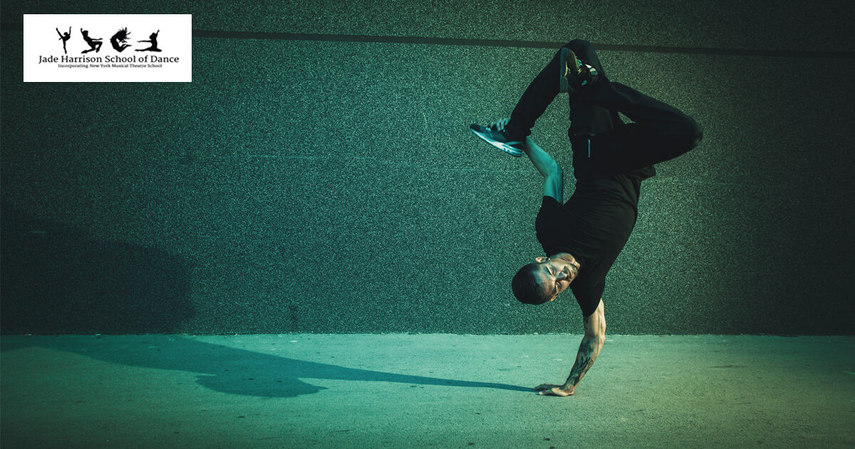 jadeharrisdance's tweet photo. Commercial street dance is one of those styles that you might recognise without actually knowing the name. 
We love commercial dance and lots of people have even taken commercial street dance lessons – here’s why:

https://t.co/YDKXHYlErO

#DanceSchool #Dance #StreetDance https://t.co/gaMKGmf4LK