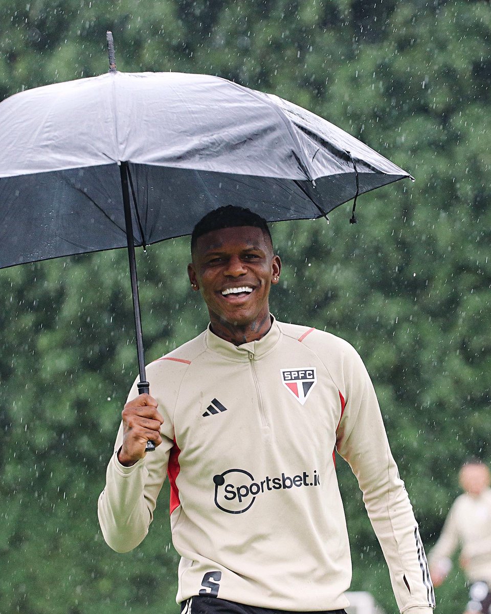 ☔️🤣 E se essa moda pega, Rato? 

#VamosSãoPaulo 🇾🇪