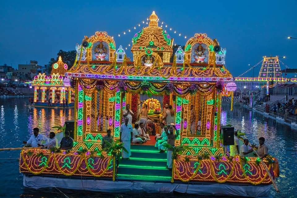 tirupati_info's tweet photo. Tiruchanur Float Festival
#tirupati #tiruchanur #floatfestival #padmavathitemple #padmavatidevi https://t.co/xE1Svcz1f8