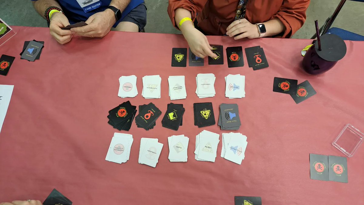 3RoguesGaming's tweet image. Join us at Gen Con and play Darwin Awards and prepare to laugh until you cry!🤣 A party card game that is perfect for game nights. Event tickets are still available!

#cardgame #gamenights #gamenight #darwinawards #3roguesgaming #gencon #gencon2023