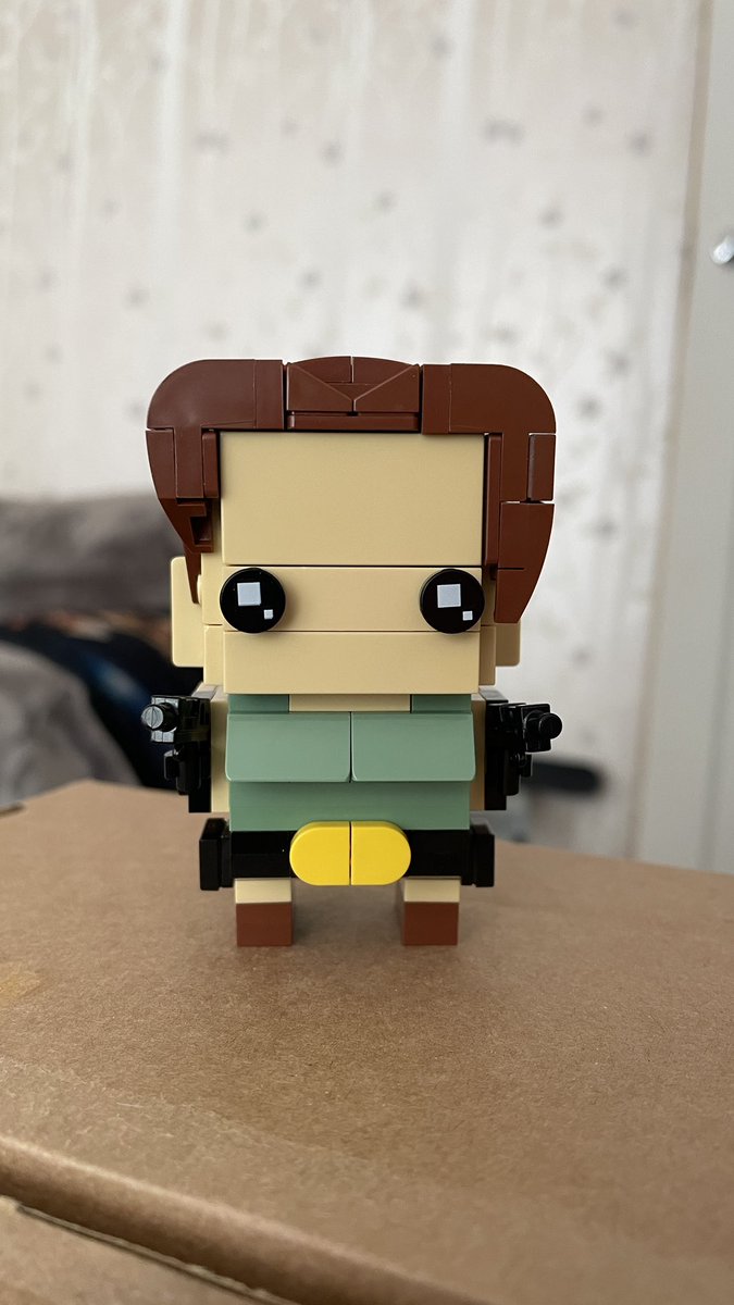 emydawn's tweet image. Lara Croft: Brick Raider 🧩🧱
I bought the bricks together in one single set, so didn’t have a choice in the colour of her shorts; I might change them to brown at some point to be more accurate 😂 
#lego #rebrickable #LaraCroft #TombRaider #DIY #brickheadz #brickheads #bricklink