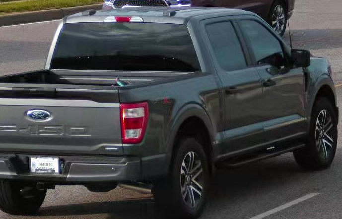SCCMOPD's tweet photo. MISSING PERSON: The SCCPD has issued a Missing Person Alert for Jenna Hoffman. Last seen 5-20-23  driving a gray 2023 Ford F-150 (temp tag 06N- B16) in the St. Charles city area.
Anyone with info. on the whereabouts of Jenna is asked to call 636-949-3000 ext. 4465 or dial 911. https://t.co/msuampcsGH