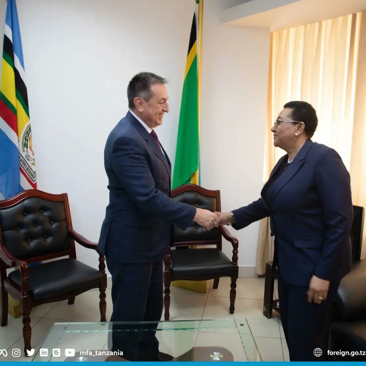 KaluluJr's tweet photo. Tanzania 🇹🇿 Russia 🇷🇺 https://t.co/yXi3UNuQ2S