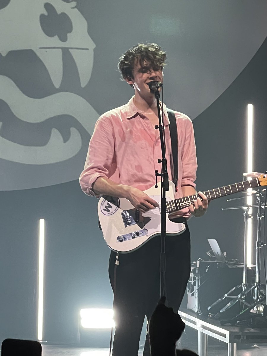 CNote82's tweet image. Saw @lovejoy at the Danforth last night with my daughter! Great show, and NEVER have I heard fans that can sing louder than the bands amps!!  Wow! Continued success, fellas!  Videos coming soon. #lovejoytoronto #lovejoytour #lovejoy @LovejoyCanada