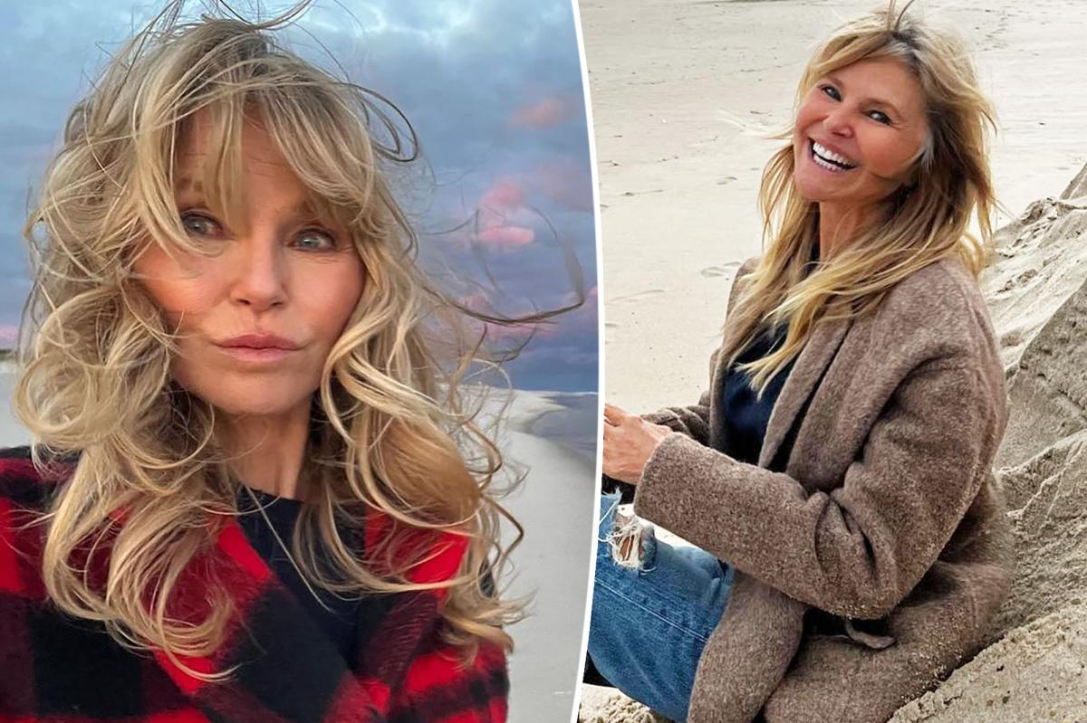 RT @PageSix: Christie Brinkley is keeping blond hair at 69 despite ‘pressure’ to ‘go gray’ https://t.co/QBhEWFKlso https://t.co/qqliXbqrrE