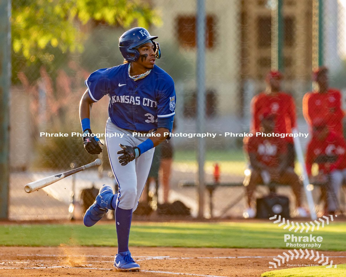 phrakephoto's tweet photo. Austin Charles (34) SS KC Royals more on my FB page
@AustinCharles25 @stockdalehigh @artcharles7_sr
#royals📷 #AlwaysRoyal #TogetherRoyal #kansascityroyals #kcroyals #RaisedRoyal #welcometoroyalty
@RoyalsFarm
@Surprise_Royals
#goroyals #letsgoroyals #beroyalkc https://t.co/V9e3fnIiiK