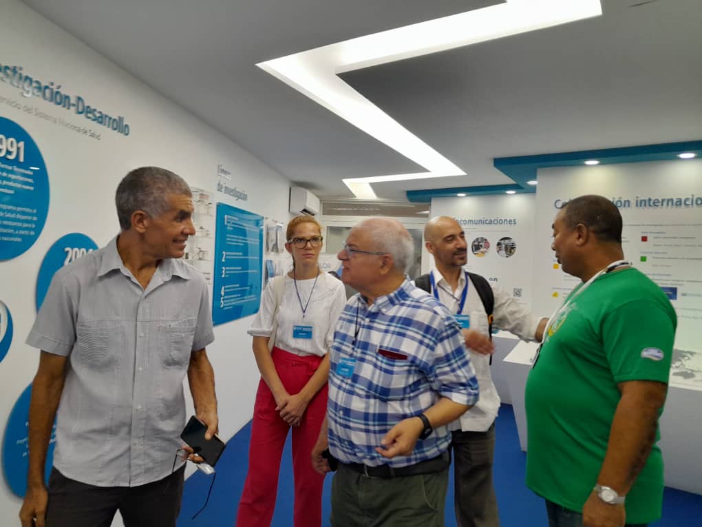 CIDEM_Cuba's tweet photo. Visita de demostración de resultados de la planta piloto para el tratamiento de residuales líquidos del Laboratorio de Investigaciones Analíticas del @CIDEM_Cuba, concebida durante el Proyecto H2020 del Proyecto @recopharma_info. Intercambios para futuros emprendimientos. https://t.co/9iEuSUsAmJ