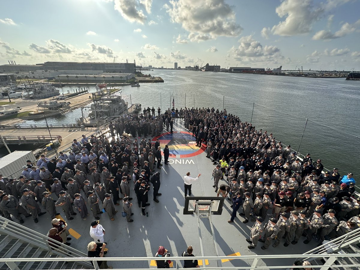 TexasMaritime's tweet photo. ⚓️ 480 cadets from 5 academies. 
✅ First formation of SST ‘23! https://t.co/C0ozt1GJLB