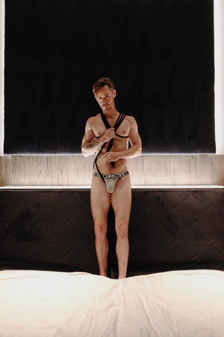 Thoughts? 👻 https://t.co/P8cuqpoJMH