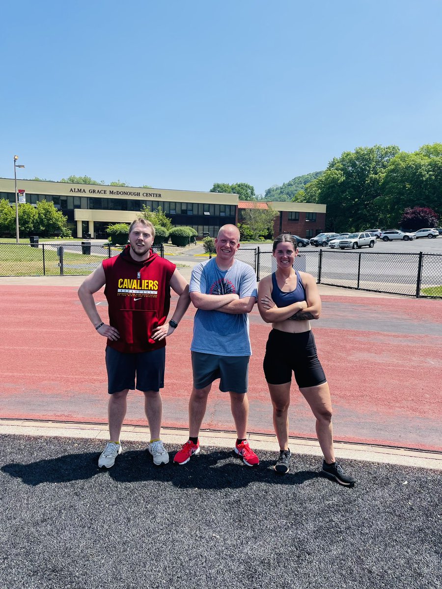 SaraPelegreen's tweet photo. Murph ✅

What I learned: 
It’s not about you. It’s about what type of servant leader you can be for others. 

For others. With others. 

Just so happens to be the mission of @WheelingU54 🙏🏼

Proud to have done this Memorial workout with @CRich4 and @LandonTravis22. 👏🏼👏🏼 https://t.co/eMWlTcaeNl