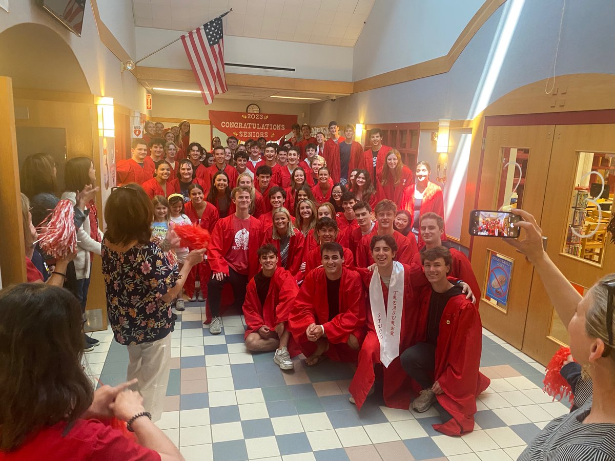 rswansonhingham's tweet photo. Thank you, South School! And who says you can't go home again? https://t.co/EuIQVodg7E
