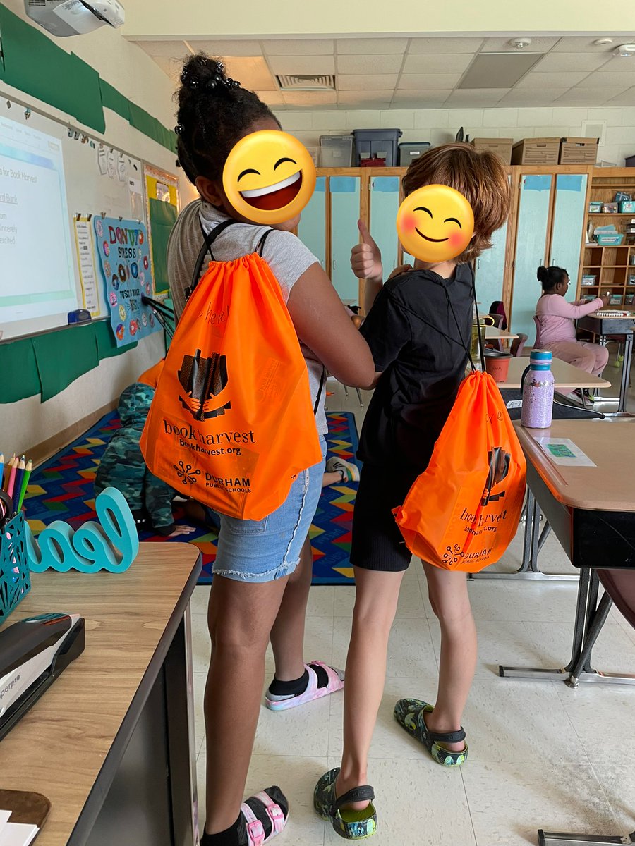 Ms_Campton's tweet photo. My students are ready to READ this summer! We are grateful to @bookharvestnc for providing every child at FVE with books to read over summer break! 🩵📚 @FVFalcons #booksonbreak #bookharvest #booksforeverychild https://t.co/aZdH7O49qR