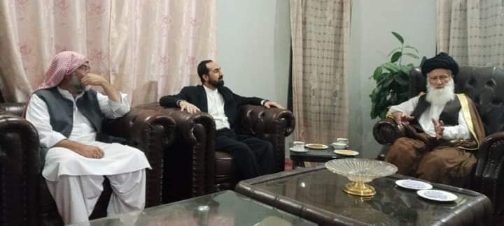 کوئٹہ : خانہ فرہنگ اسلامی جمہوریہ ایران کوئٹہ کے نئے تعینات ہونے والے ڈائریکٹر جنرل، ڈاکٹر سید ابوالحسن میری نے آج کوئٹہ میں رہبرِ جمعیت حضرت مولانا محمد خان شیرانی دامت برکاتھم العالیہ کی رہائش گاہ میں ان سے ملاقات کی