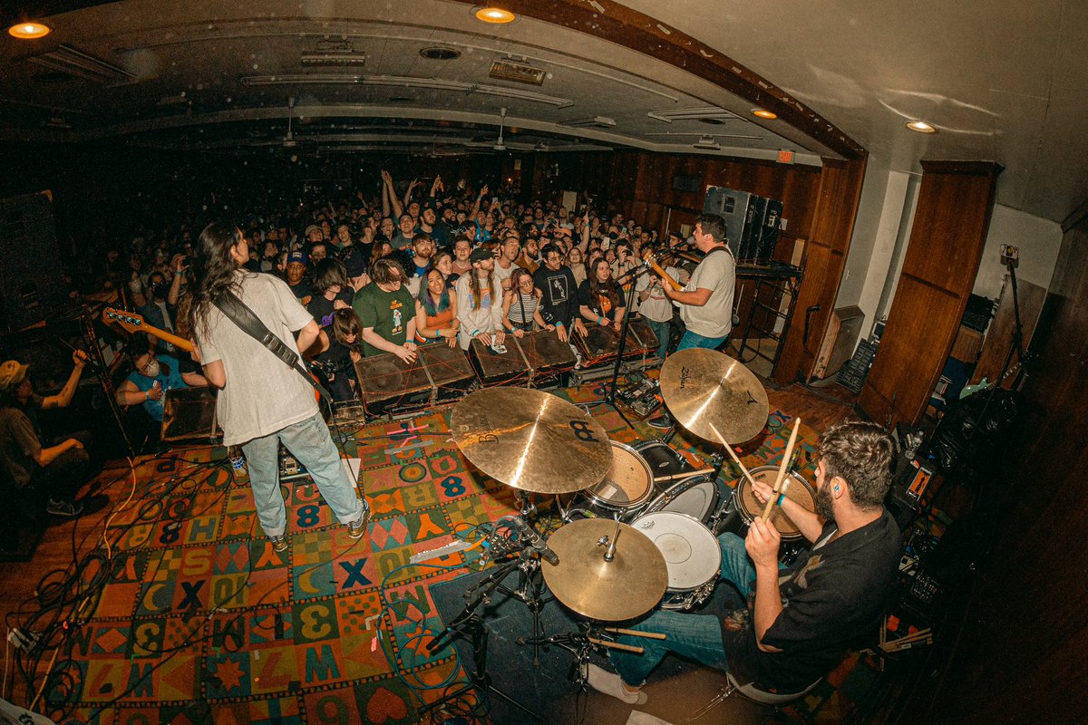 CarlyCosgrovePA's tweet photo. We love our fucking city, thanks for rocking with us always Philly ❤️

Much love to @sweetpilll for having us be a part of this special night! https://t.co/RpJCZTCZ5c