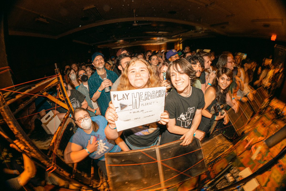 CarlyCosgrovePA's tweet photo. We love our fucking city, thanks for rocking with us always Philly ❤️

Much love to @sweetpilll for having us be a part of this special night! https://t.co/RpJCZTCZ5c