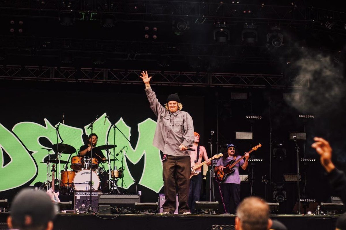 SilverbackMusic's tweet photo. 💨 DENM blowin’ it up @CaliRootsFest 5.28.23!! Drop a 🌊 if you caught the set!!!

📸 #eyesofjem @iamdenm #denm #calirootsfest #monterey #caliroots #mywave #wildtrip #slumbeachdenny #silverbackmusic https://t.co/tLdPpoHPki